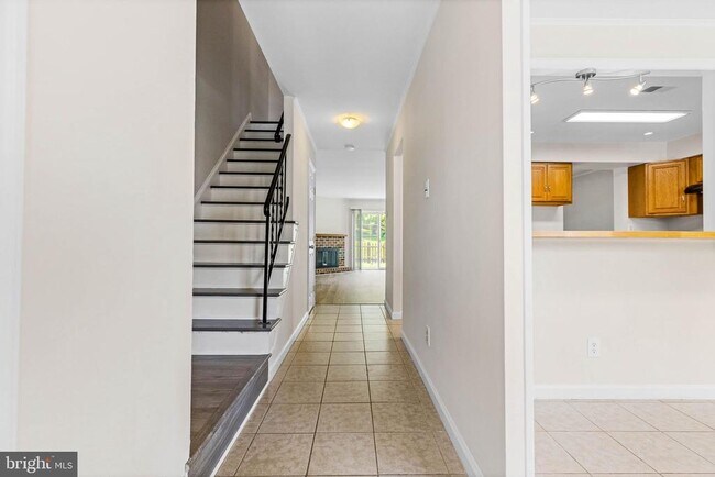 Foto del edificio - 303 Kidwelly Ct