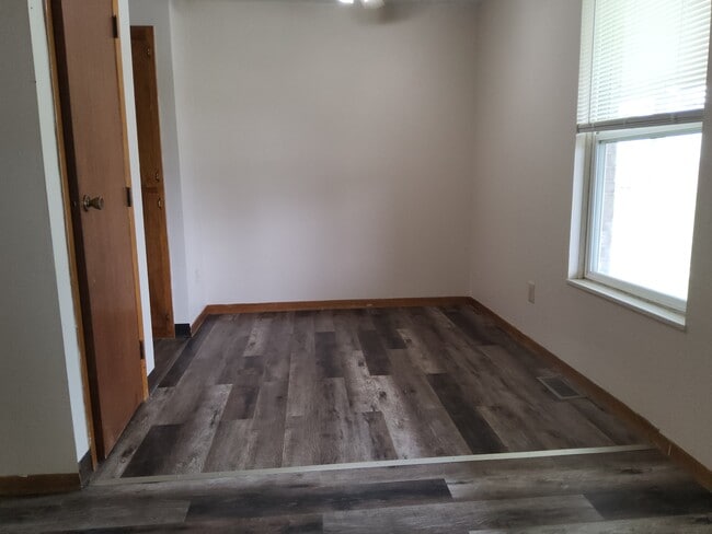 Building Photo - 202 Heritage Cir