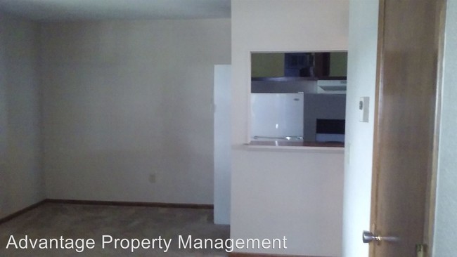Building Photo - 1209 E Hemlock Blvd