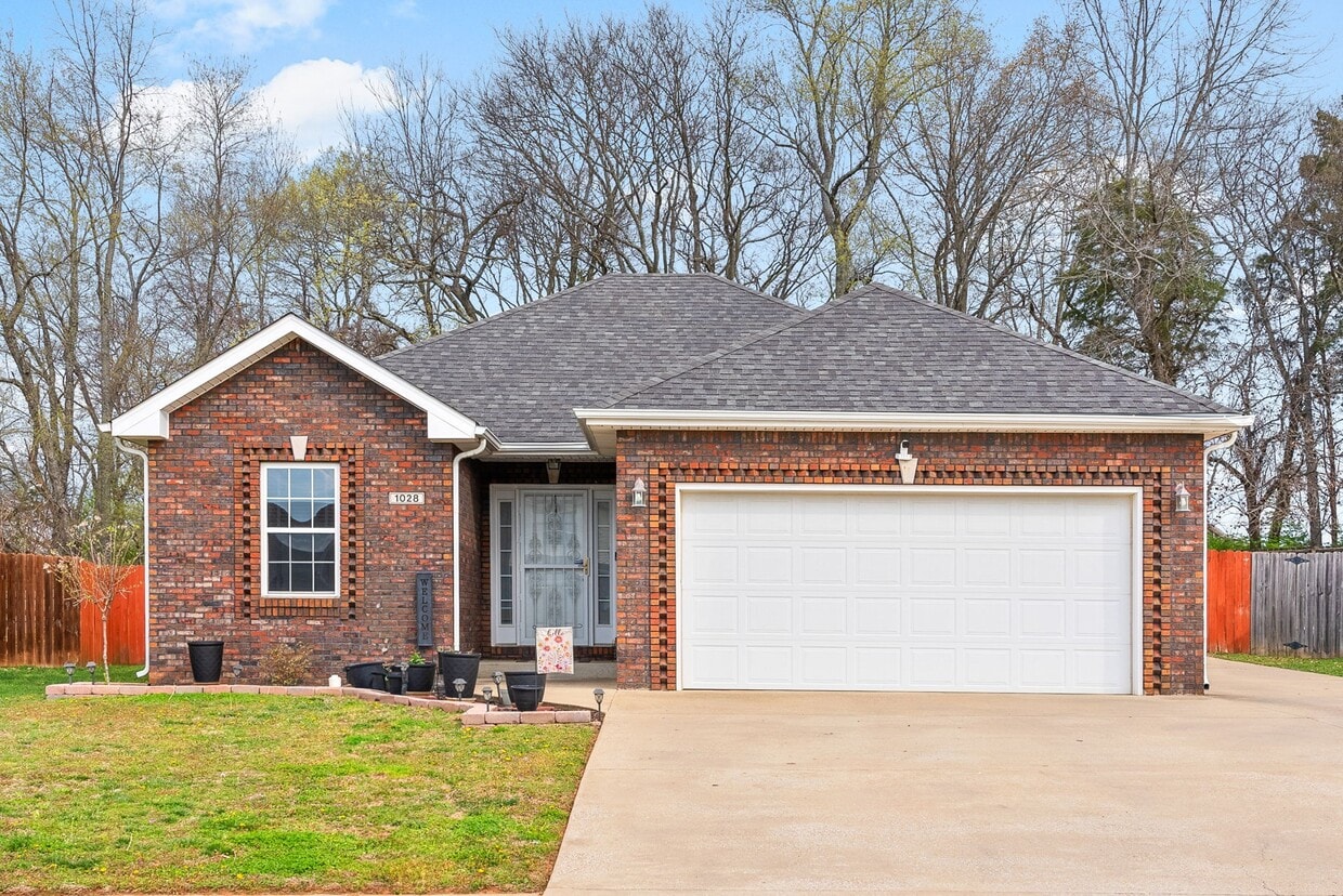 Foto principal - 1028 Hendricks Ct