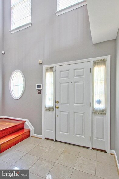 Foto del edificio - 9902 Woodview Dr