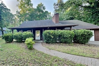 Building Photo - 4750 Jamerson Forest Cir