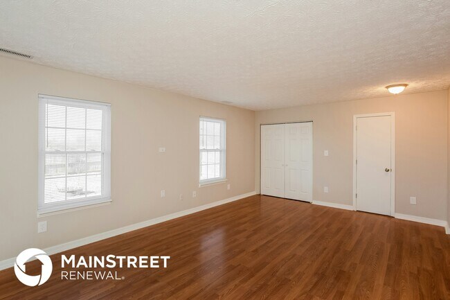 Building Photo - 2806 Lullwater Ln