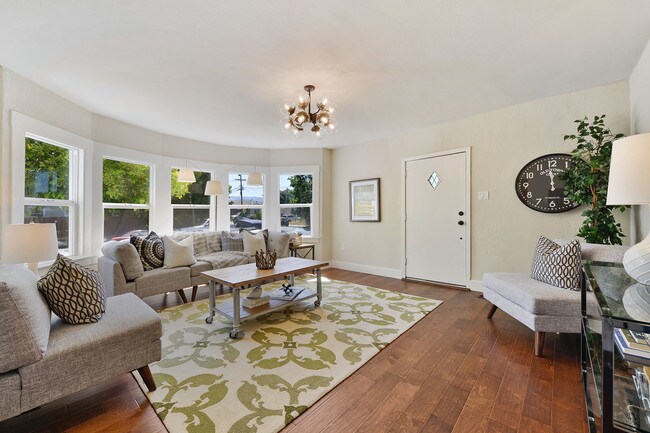 Foto del edificio - 467 Madison Ave