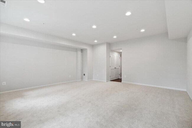 Foto del edificio - 309 Spring Bank Way