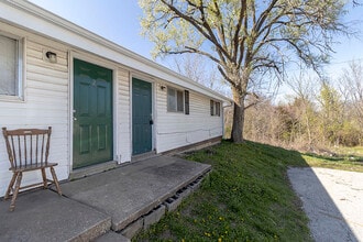 Building Photo - 705 W Cunningham Dr