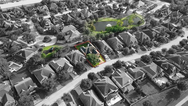 Foto del edificio - 14402 Hazeldale Dr