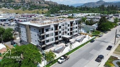 Building Photo - 1036 Coronation Ave