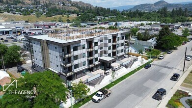 Building Photo - 1036 Coronation Ave