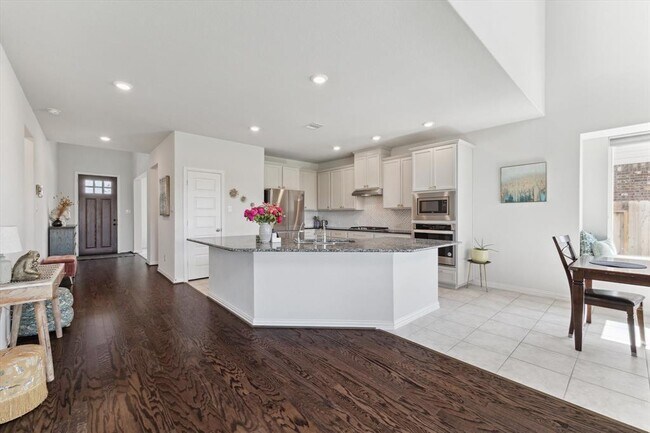 Foto del edificio - 3520 Jasperstone Ln