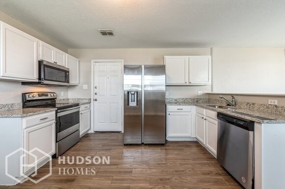 Foto del edificio - NOW AVAILABLE! 3814 Amber Chase, San Anton...