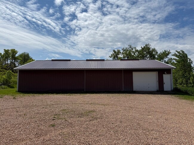 Building Photo - 2291 185th St E
