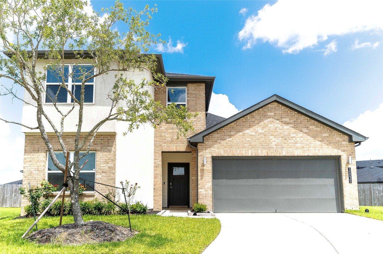 Primary Photo - 30030 Foxtail Pne Ct