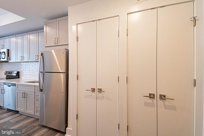 Foto del edificio - 1245 Ridge Ave