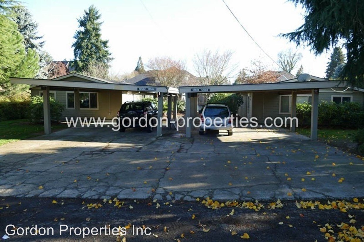 Primary Photo - 12506-12508 SE Shell Ln