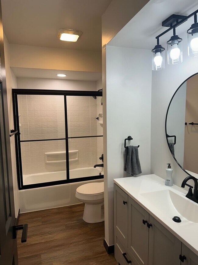 Building Photo - Welcome to country living with a fresh, modern twist.