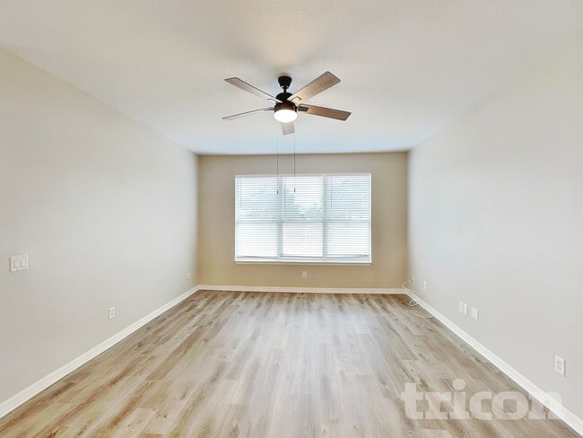 Foto del edificio - 12559 23rd St E