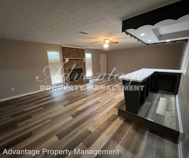 Foto del edificio - 3 br, 2 bath House - 308 Summerwood Dr.