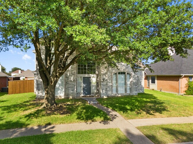 Foto del edificio - 2802 Briarbrook Ln