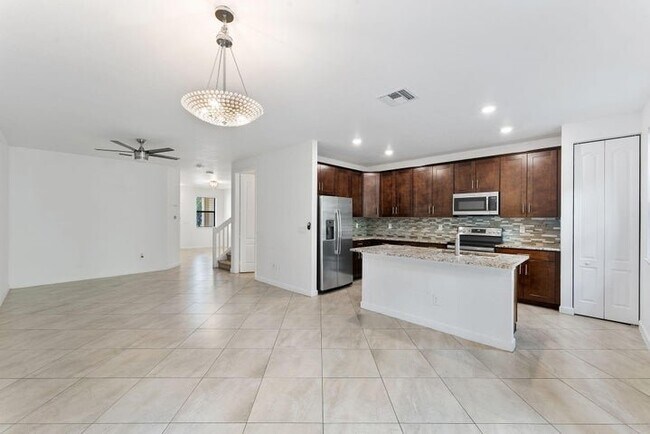 Foto del edificio - 12756 Anthorne Ln