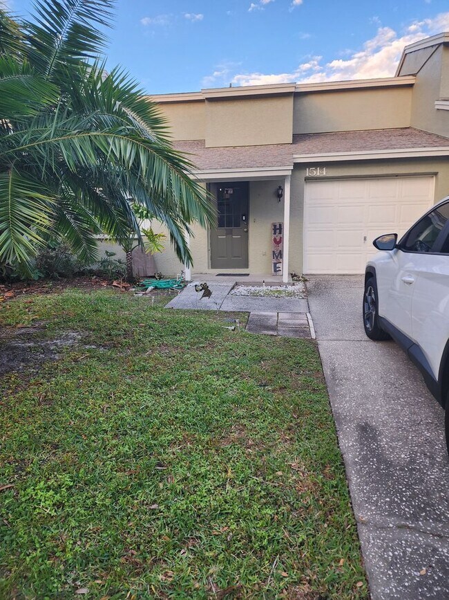 Foto del edificio - 1514 Adams Cir E