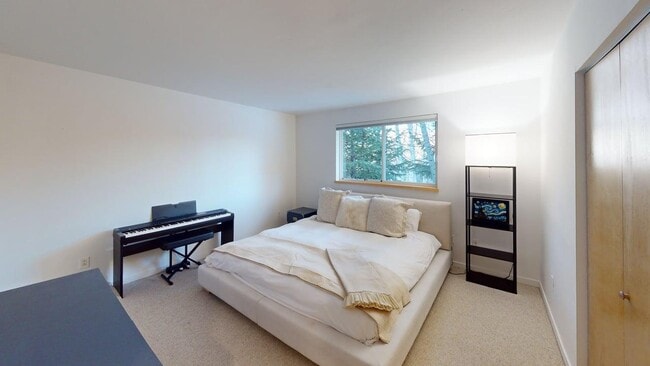 Building Photo - 11 Russell Trail