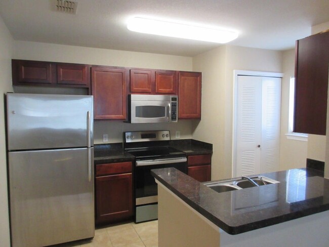 Building Photo - 3551 D'Avinci Way