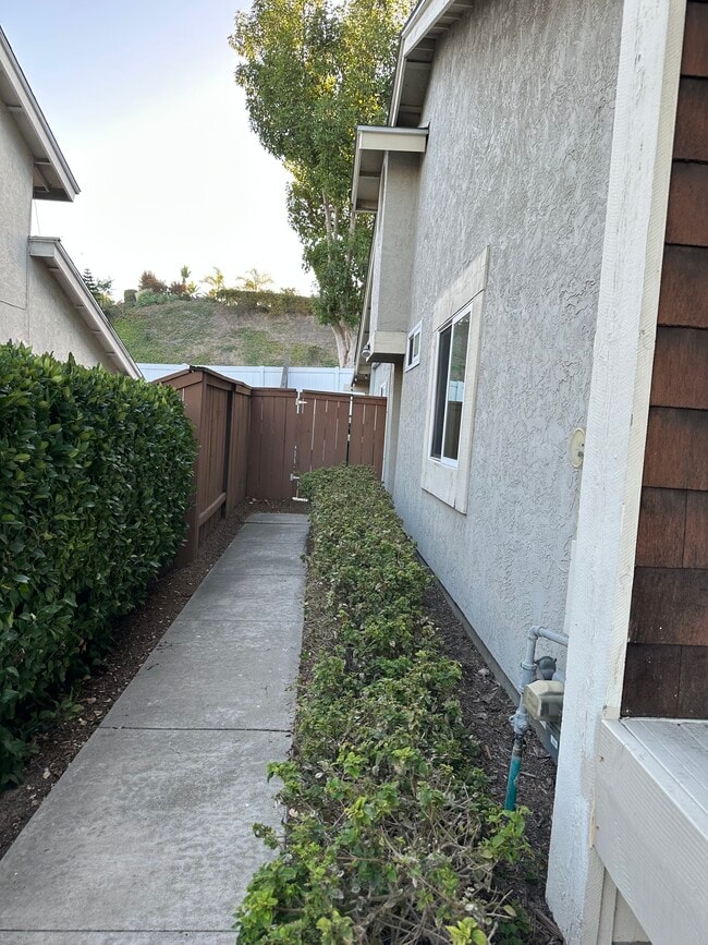 Building Photo - 2604 Pennington Ln
