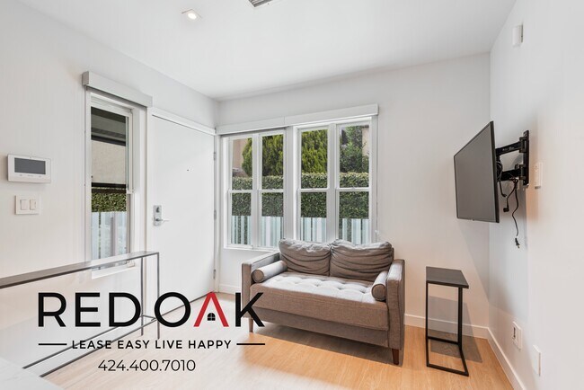 Building Photo - ~10 Weeks FREE~ Exceptional Fully Furnishe...
