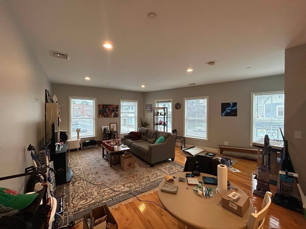 Primary Photo - 15 Dana Ave