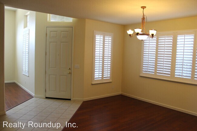 Foto del edificio - 5 br, 3.5 bath House - 1931 Amarillo Way