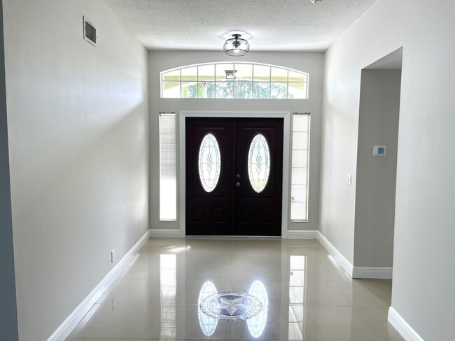 Foto del edificio - 1112 Wild Cherry Ln