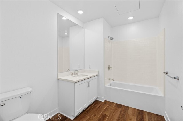 Building Photo - 3600 Rivington