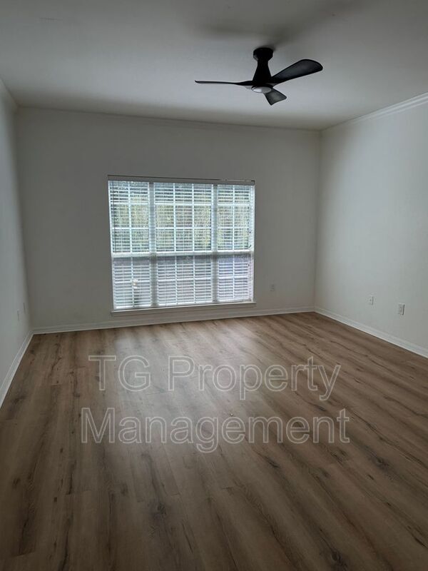 Foto del edificio - 7800 Point Meadows Dr