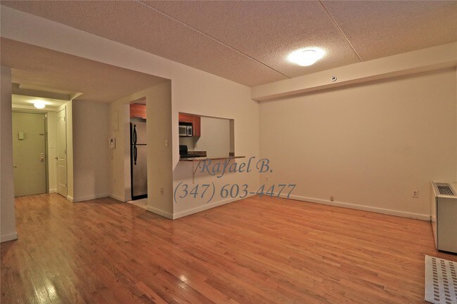 Foto del edificio - 10344 68th Ave