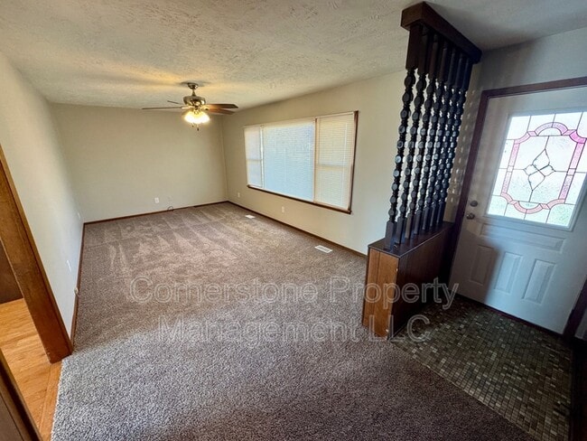 Building Photo - 202 W Bridge St