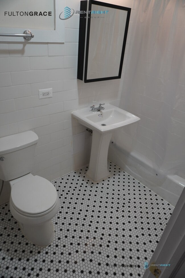 Foto del edificio - 1700-1710 W Albion