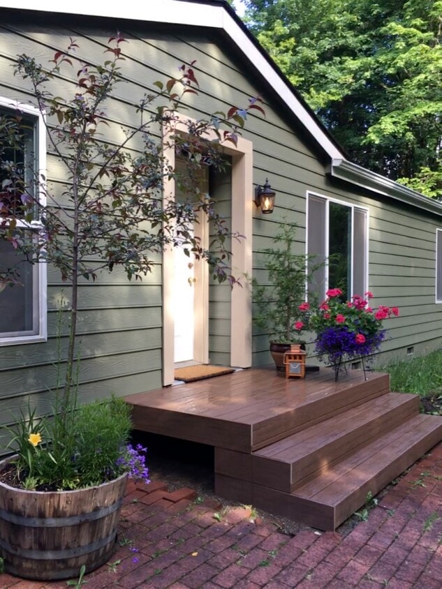 Entrada frontal de su dúplex - 13210 Wagon Wheel