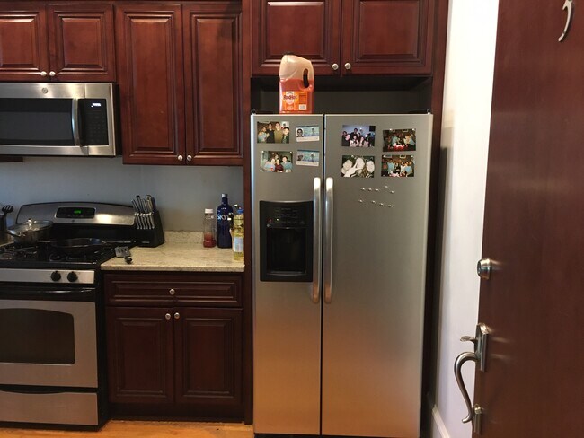 Foto del edificio - 1089 Beacon St