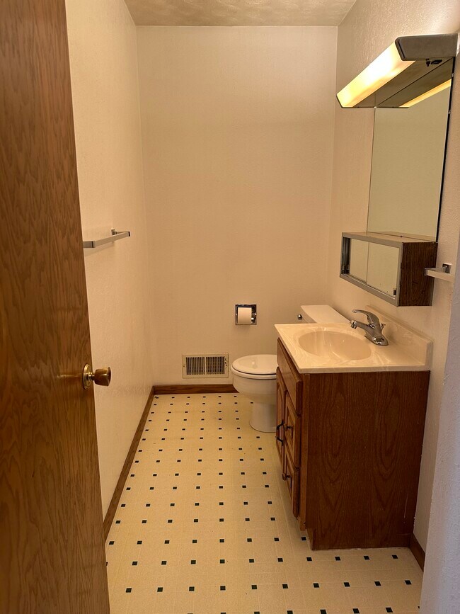 1/2 bath - 2201 Kennedy Ave