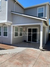 Building Photo - 15042 Breckinridge Ave