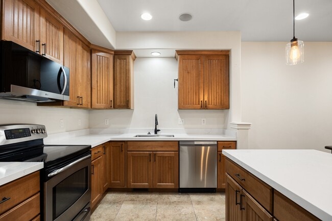 Building Photo - 10651 S Oquirrh Lk Rd