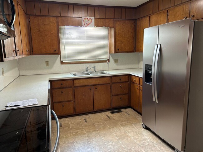 Foto del edificio - 4 Bedroom / 3 Bath One Level Home Kingsport TN
