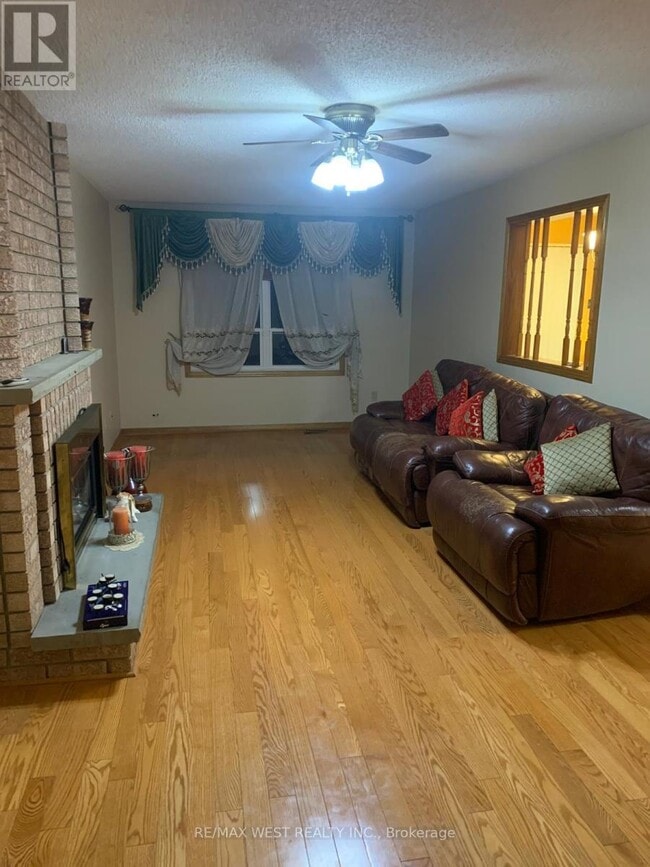 Building Photo - 18 David Dr