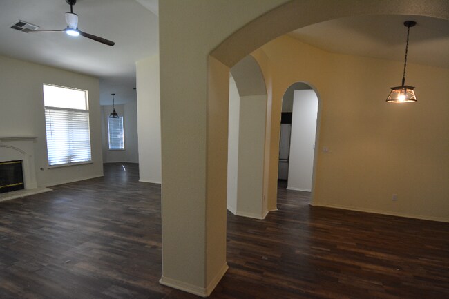 Foto del edificio - 4604 Polo Jump Ct