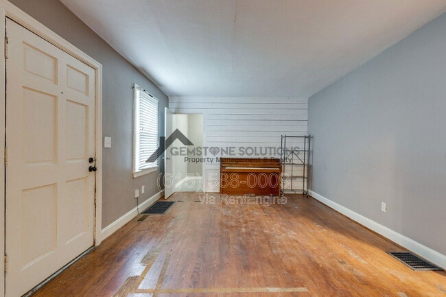 Foto del edificio - 2930 Primrose Cir