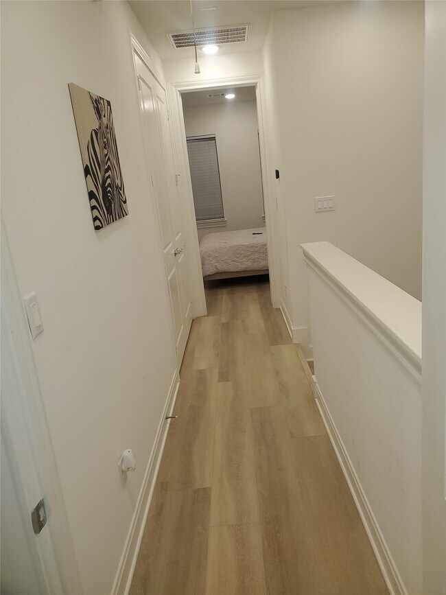 Foto del edificio - 5113 Briscoe St