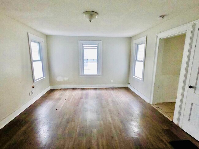 Foto del edificio - 44 Gilbert Ave