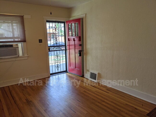 Photo - 1824 S Franklin St House