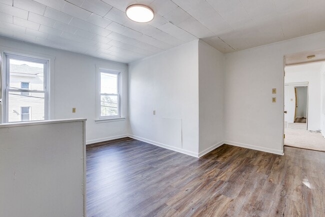 Building Photo - 1 St Martin St